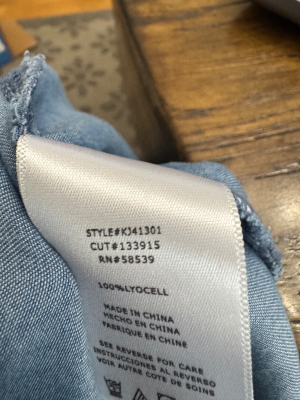 KUT from the Kloth Light Wash Chambray Draped Open Utility Jacket Medium - Picture 8 of 8